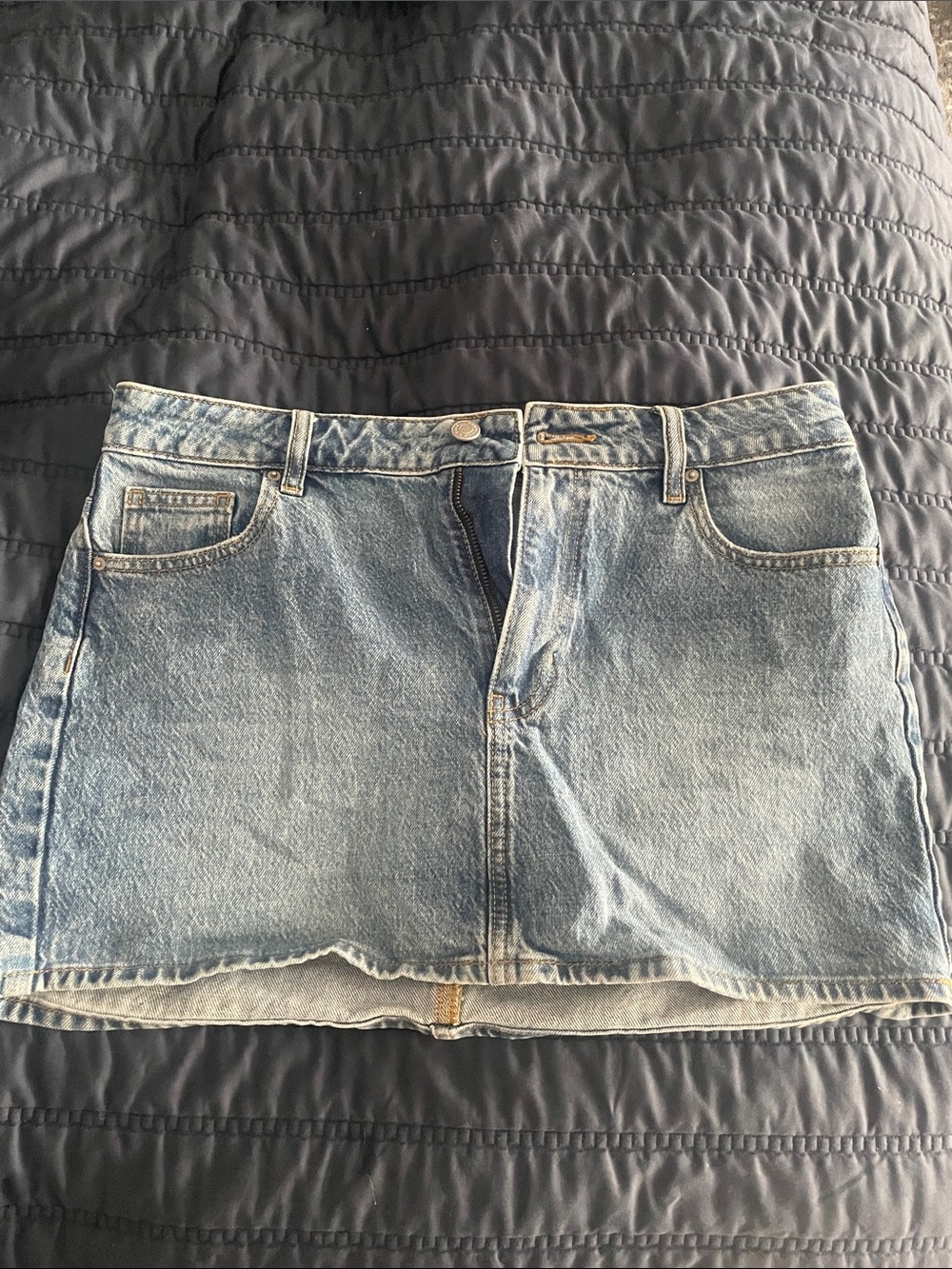 PacSun Light Blue Denim Skirt with Contrast Stitching